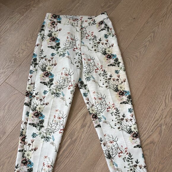 Lucy Paris Floral Cropped Pants - Picture 2 of 4